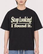 Mockup Boxy Heavyweight Tee Black male close-up 11
