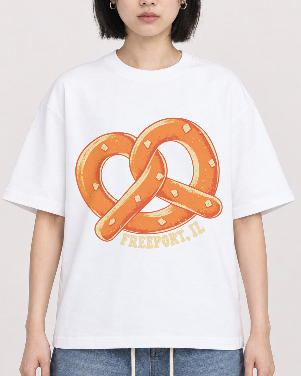 Mockup Boxy Heavyweight Tee White female close-up 11