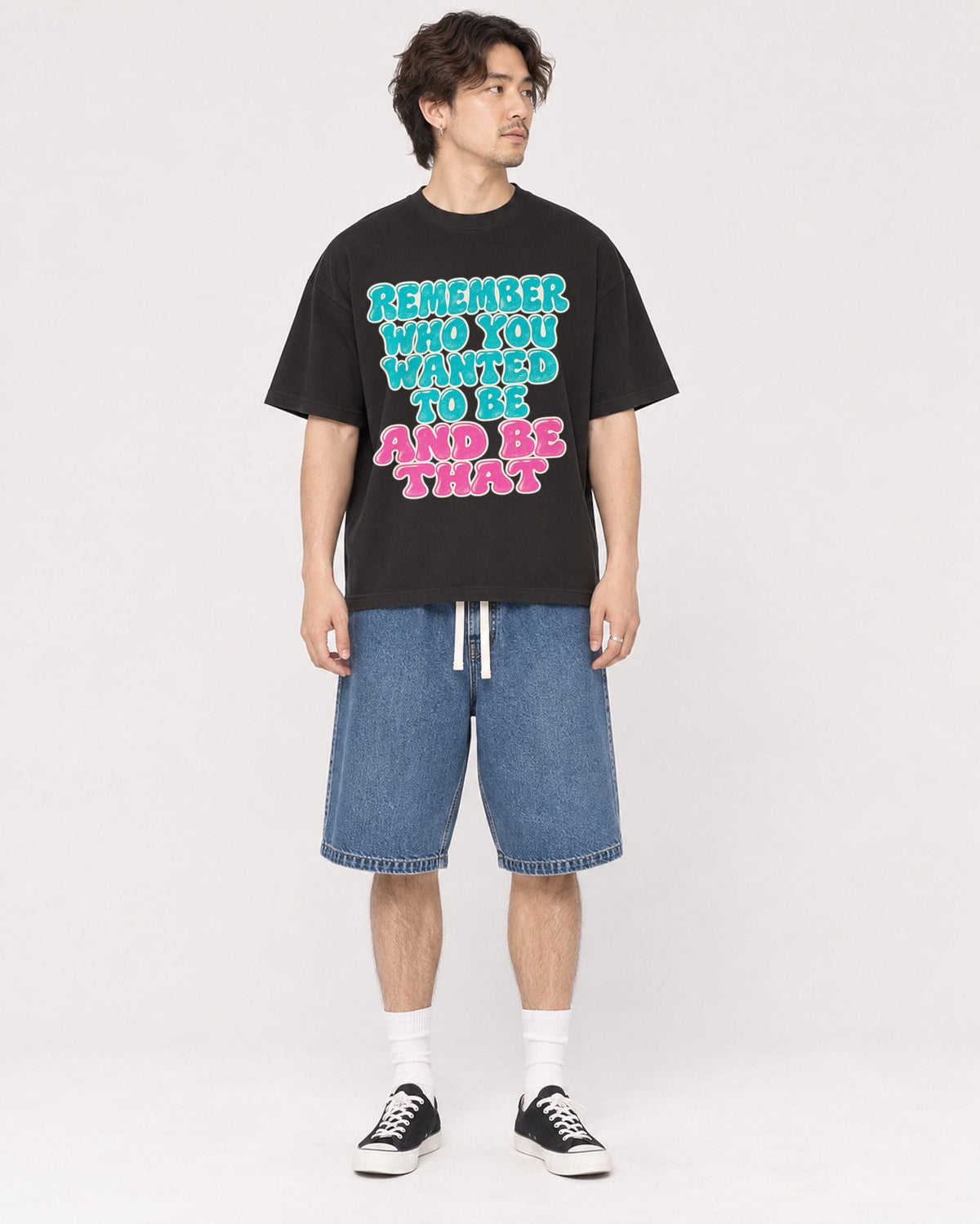 Mockup Boxy Heavyweight Tee Black male full-body 03