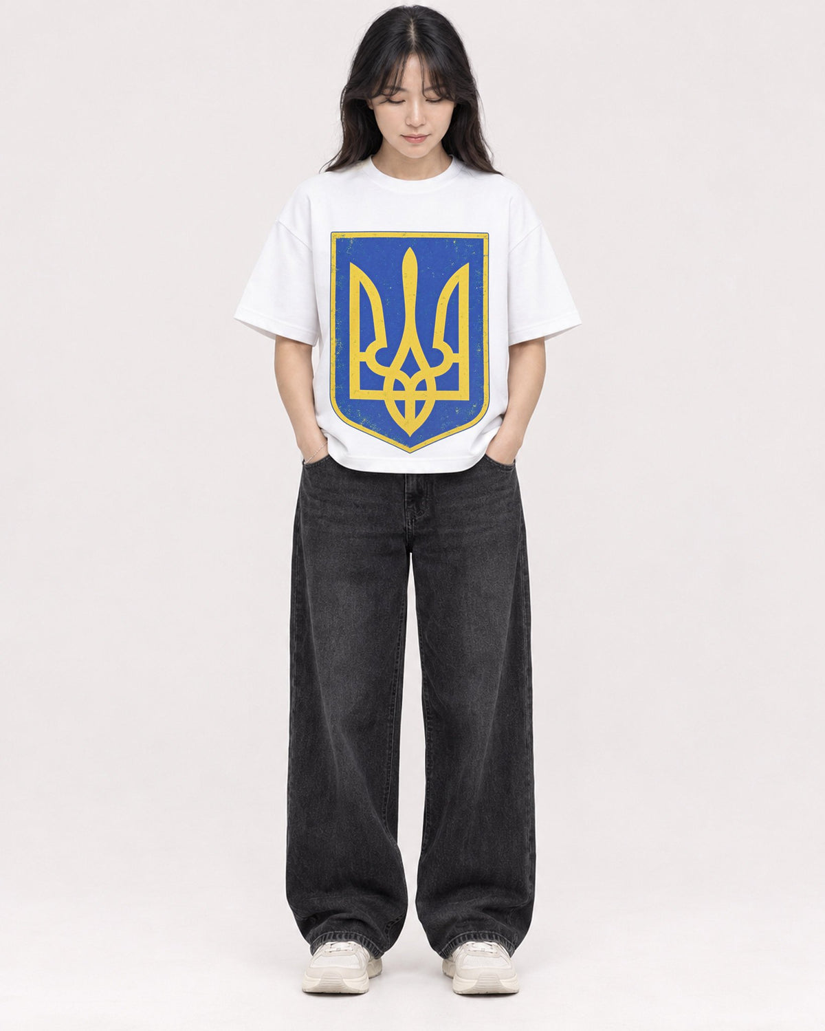 Mockup Boxy Heavyweight Tee White female full-body 13