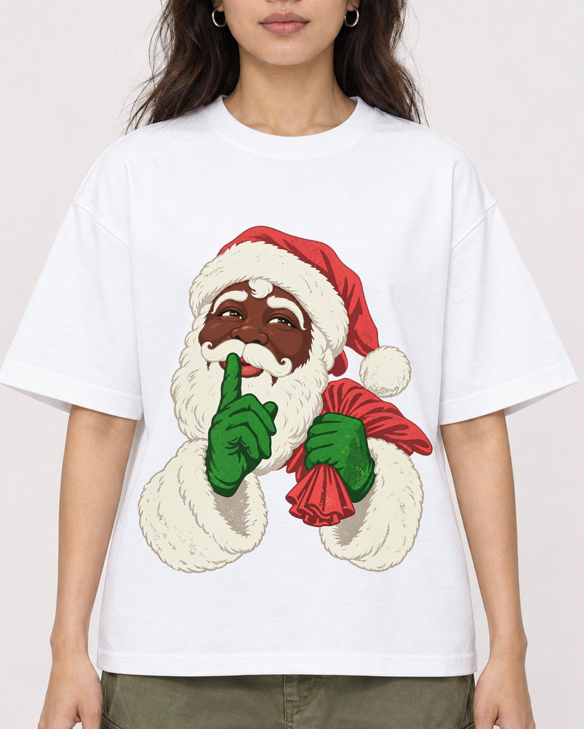 Mockup Boxy Heavyweight Tee White female close-up 02