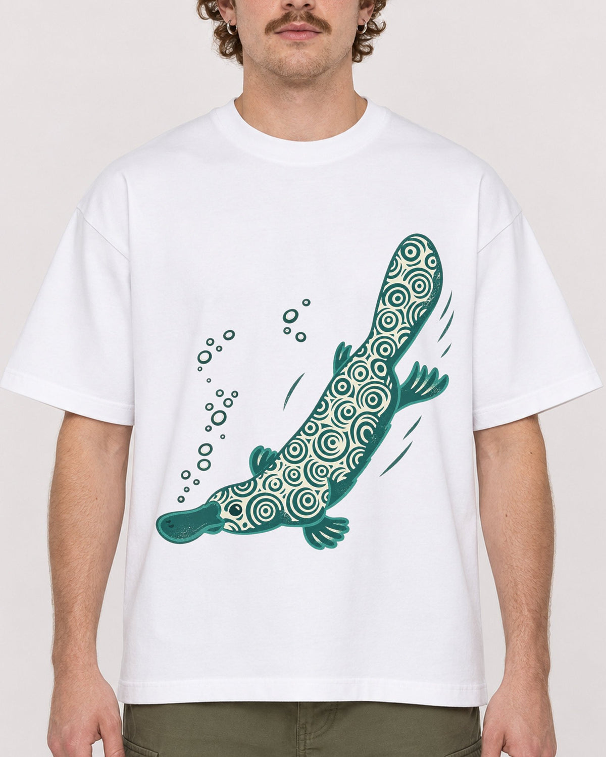 Mockup Boxy Heavyweight Tee White male close-up 09