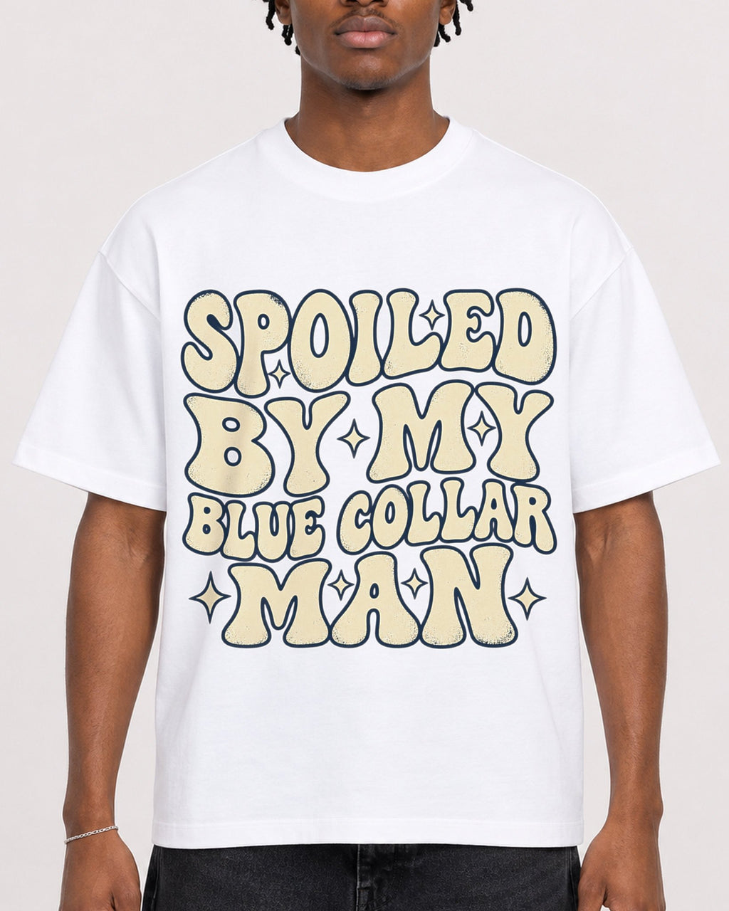Mockup Boxy Heavyweight Tee White male close-up 05