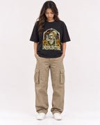 Mockup Boxy Heavyweight Tee Black female full-body 02