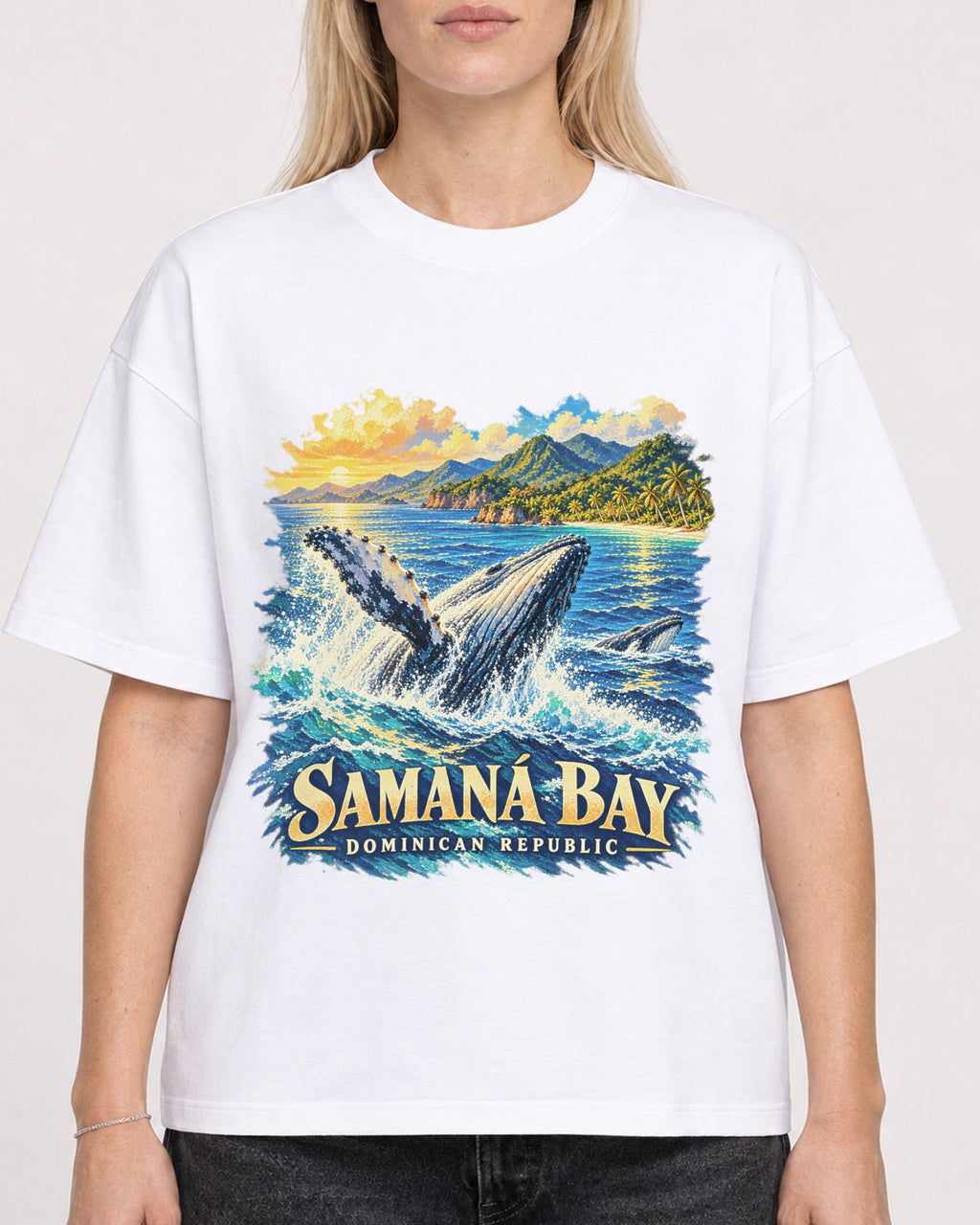 Mockup Boxy Heavyweight Tee White female close-up 08