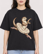 Mockup Boxy Heavyweight Tee Black female close-up 03