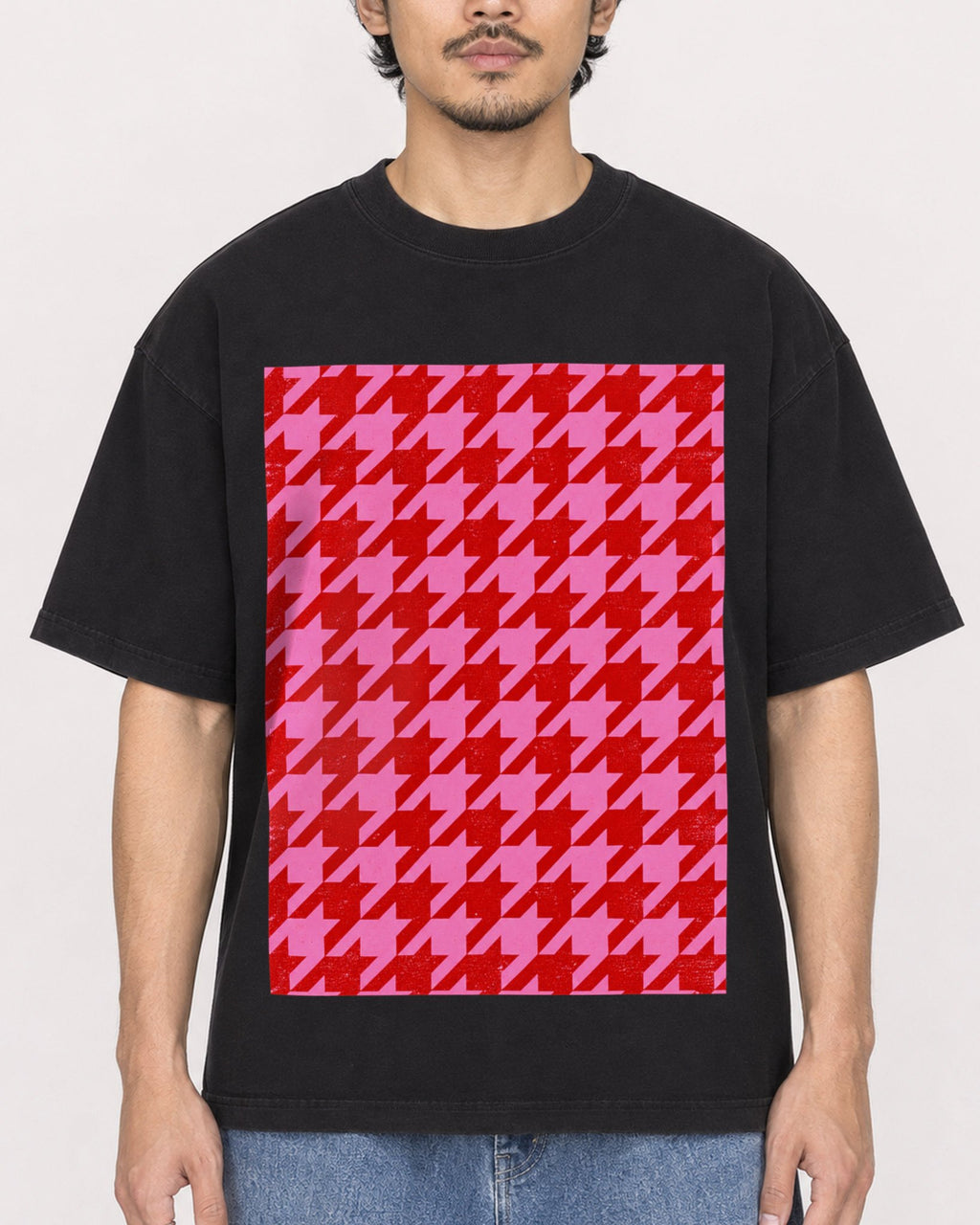 Mockup Boxy Heavyweight Tee Black male close-up 02