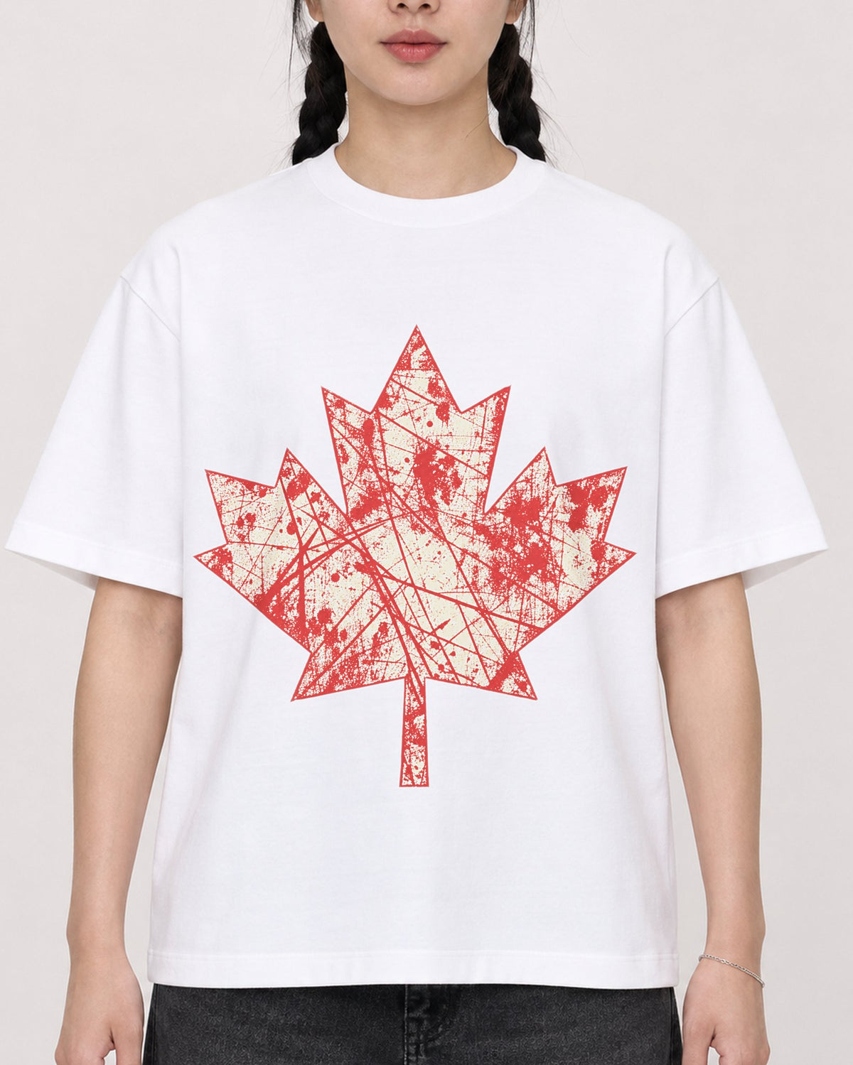 Mockup Boxy Heavyweight Tee White female close-up 43