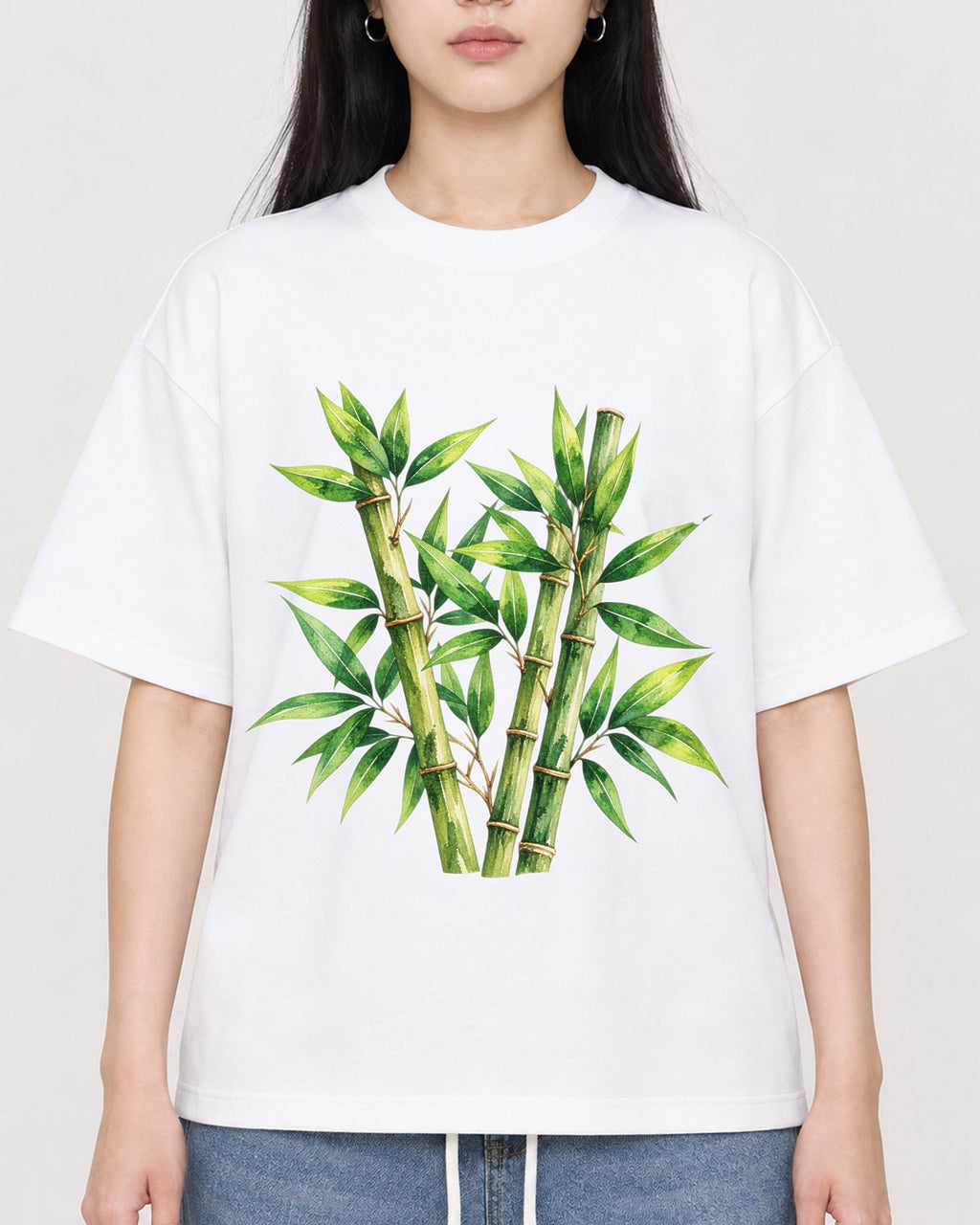 Mockup Boxy Heavyweight Tee White female close-up 01