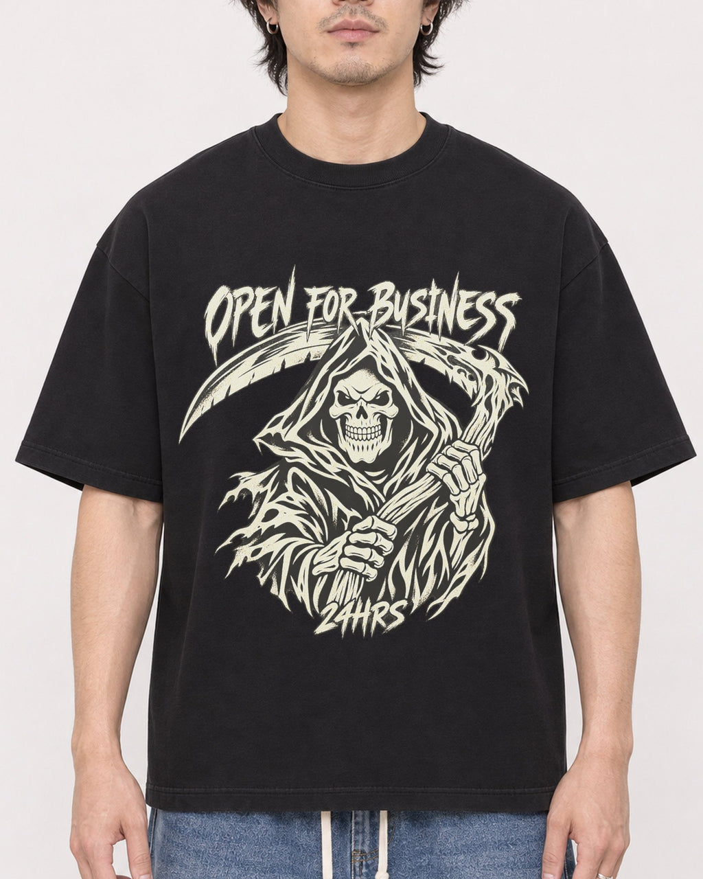 Mockup Boxy Heavyweight Tee Black male close-up 03