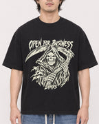 Mockup Boxy Heavyweight Tee Black male close-up 03