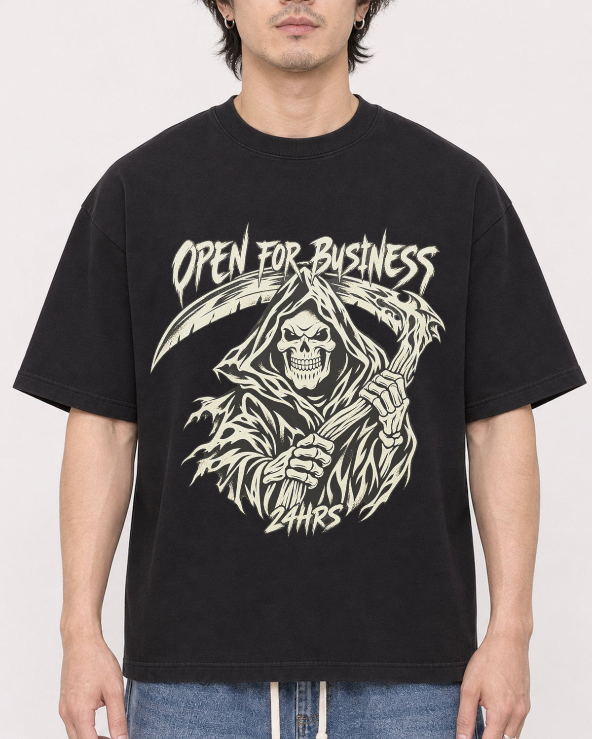 Mockup Boxy Heavyweight Tee Black male close-up 03
