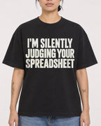 Mockup Boxy Heavyweight Tee Black female close-up 12