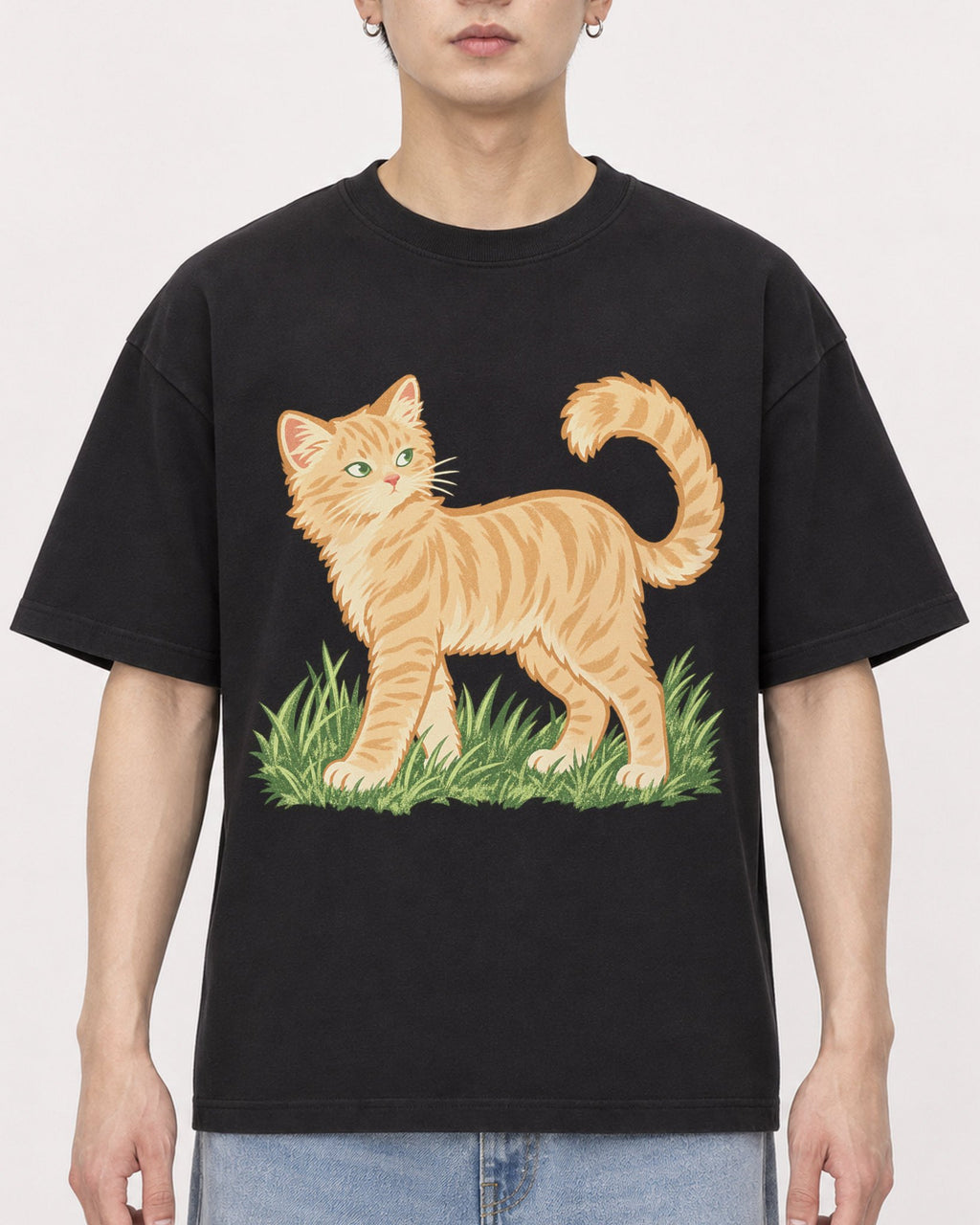 Mockup Boxy Heavyweight Tee Black male close-up 01