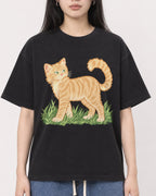 Mockup Boxy Heavyweight Tee Black female close-up 01