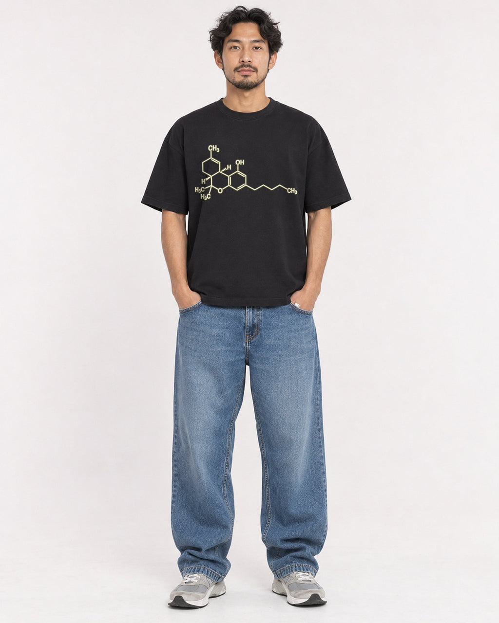 Mockup Boxy Heavyweight Tee Black male full-body 02