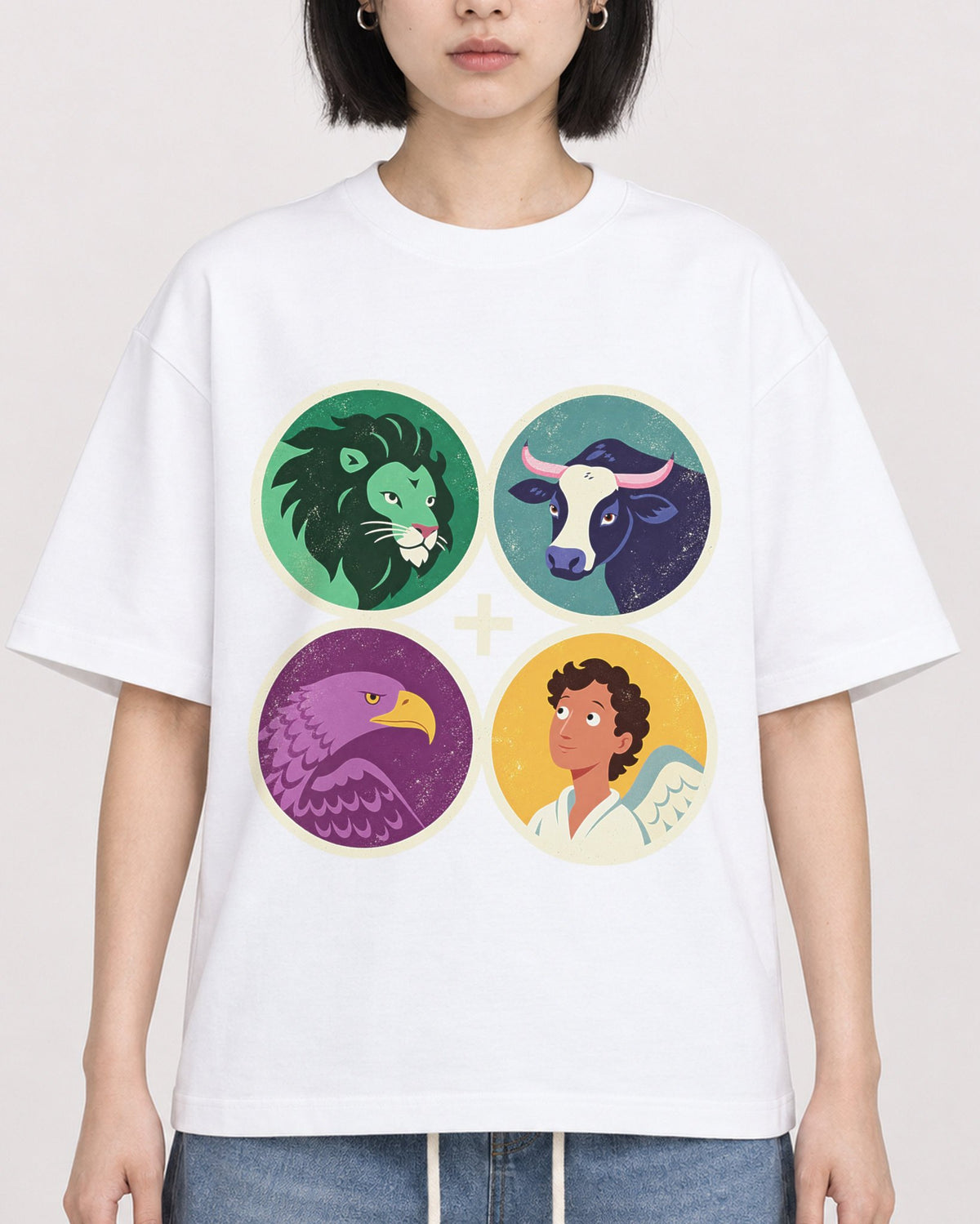 Mockup Boxy Heavyweight Tee White female close-up 11