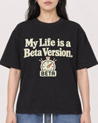 Mockup Boxy Heavyweight Tee Black female close-up 13