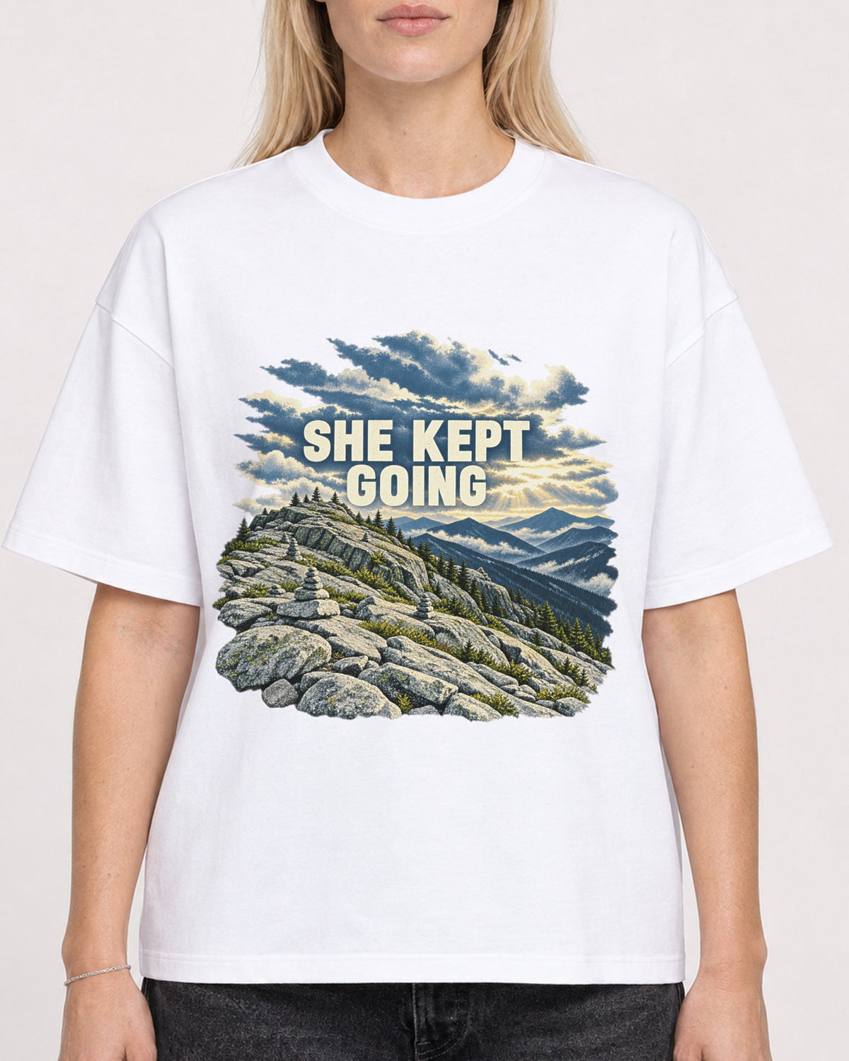 Mockup Boxy Heavyweight Tee White female close-up 08