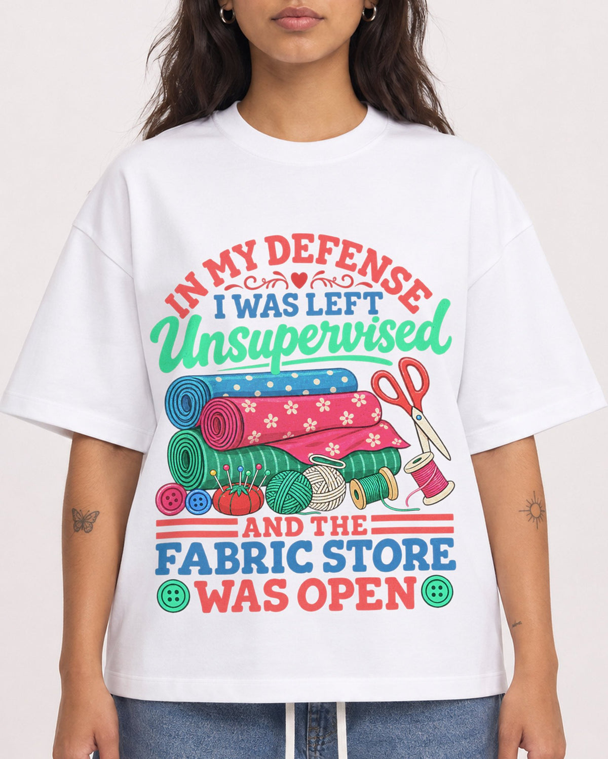 Mockup Boxy Heavyweight Tee White female close-up 06