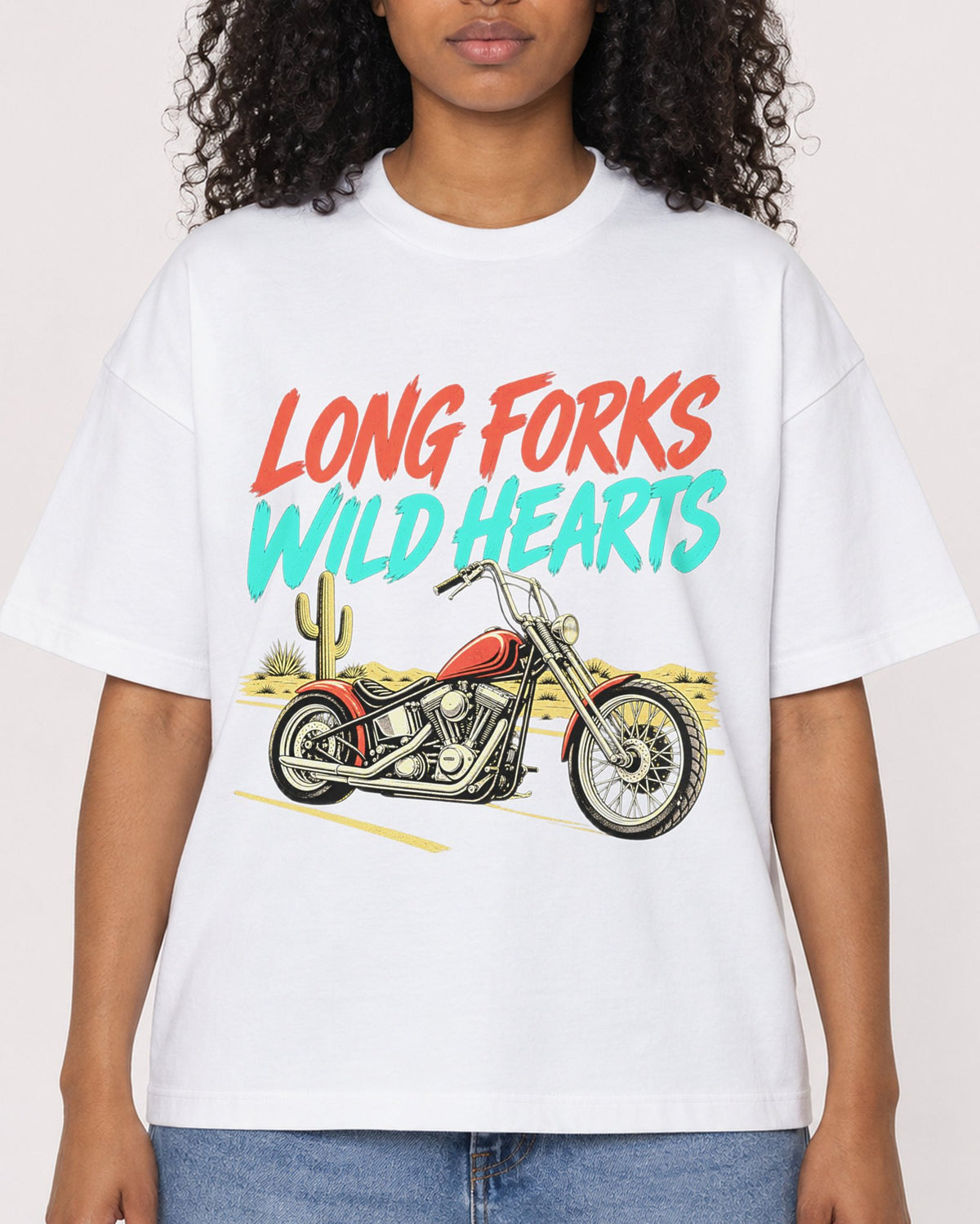 Mockup Boxy Heavyweight Tee White female close-up 05