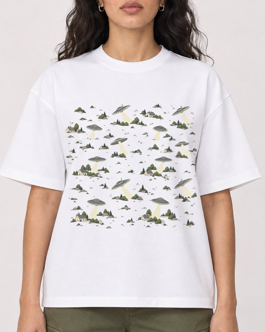 Mockup Boxy Heavyweight Tee White female close-up 07
