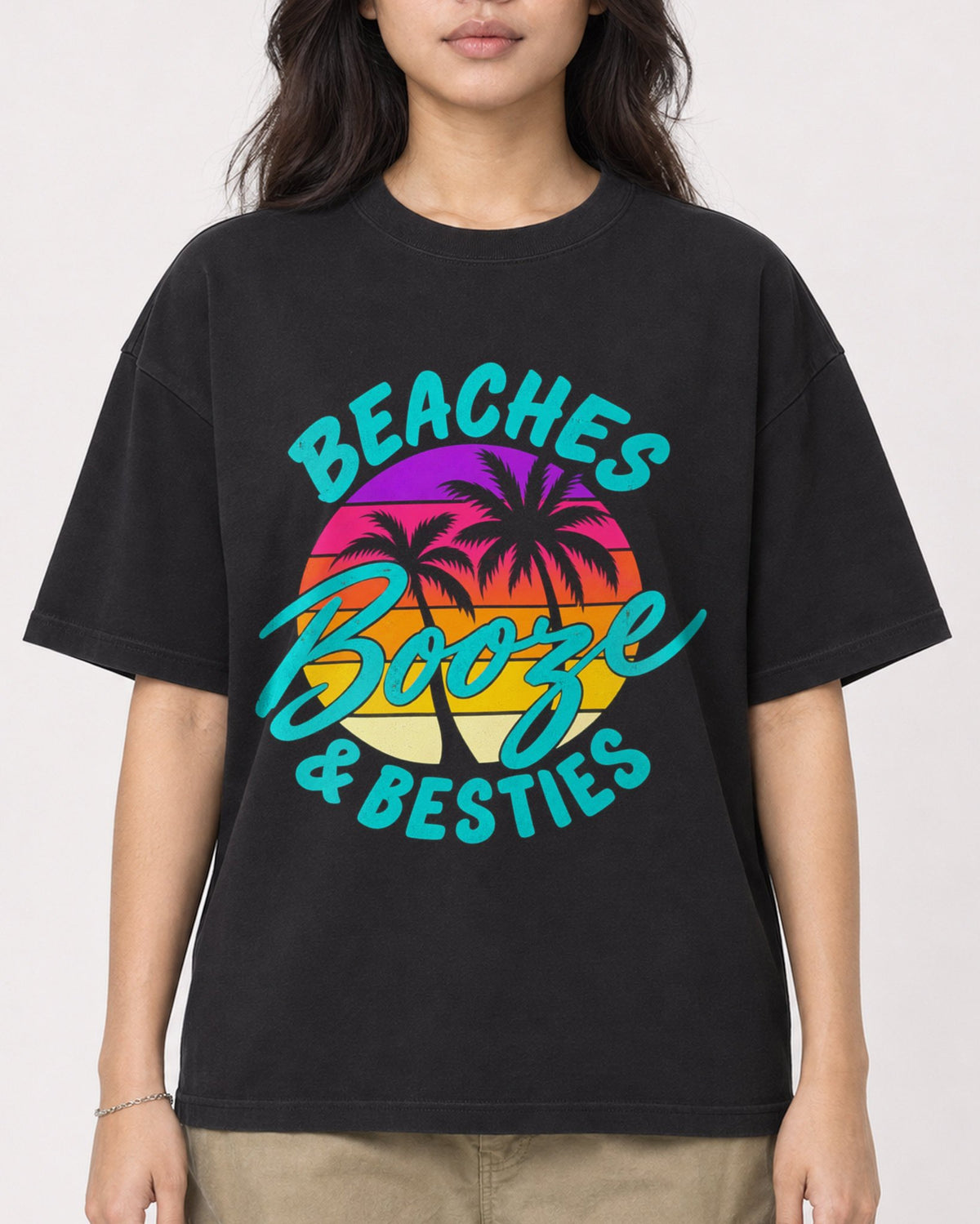 Mockup Boxy Heavyweight Tee Black female close-up 02