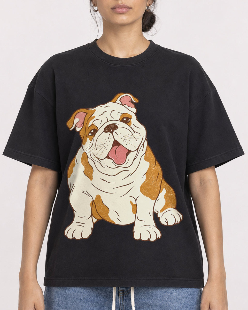 Mockup Boxy Heavyweight Tee Black female close-up 17