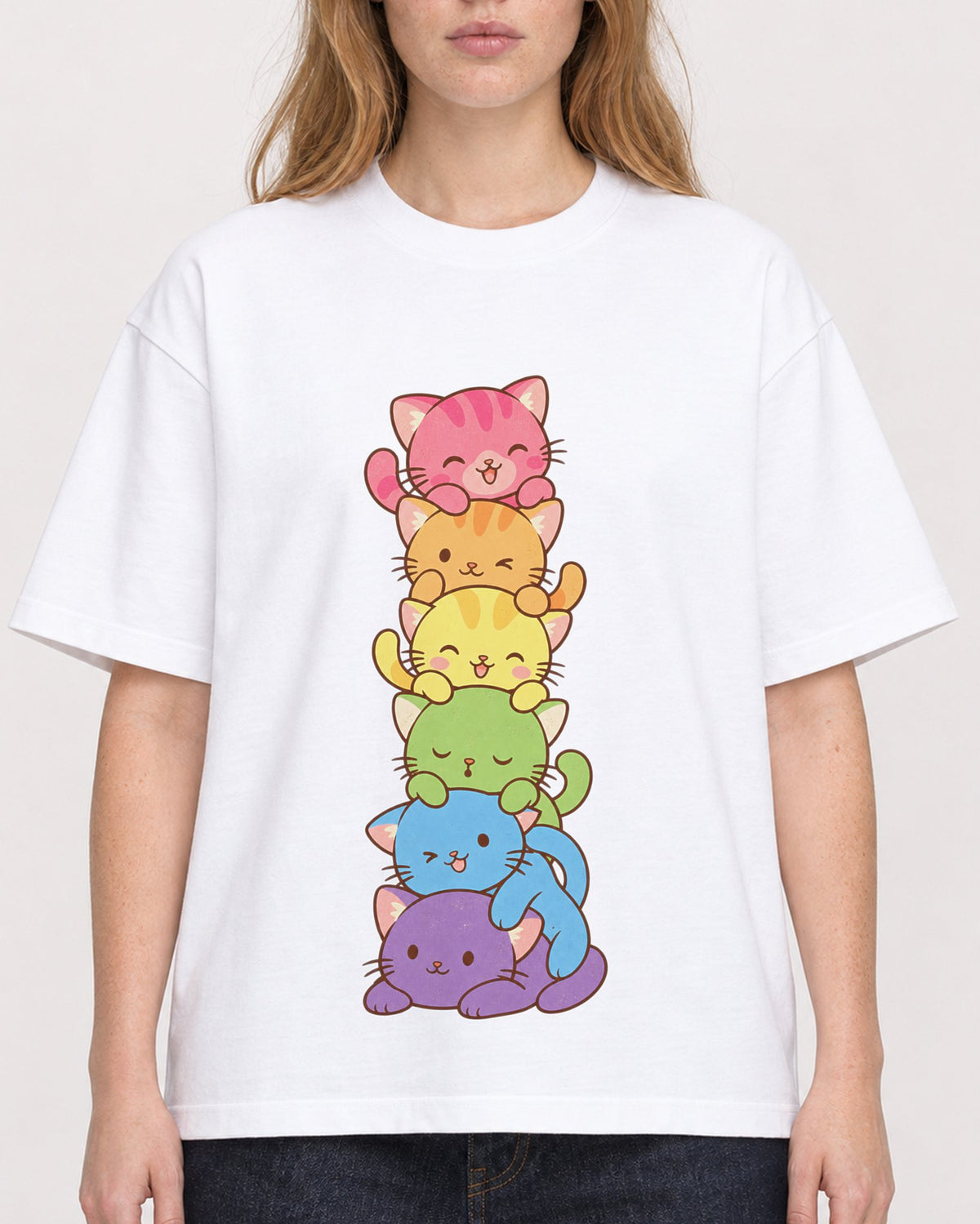 Mockup Boxy Heavyweight Tee White female close-up 49
