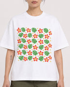 Mockup Boxy Heavyweight Tee White female close-up 12