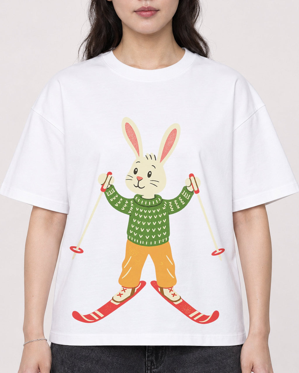 Mockup Boxy Heavyweight Tee White female close-up 03