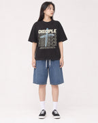 Mockup Boxy Heavyweight Tee Black female full-body 01