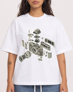 Mockup Boxy Heavyweight Tee White female close-up 06