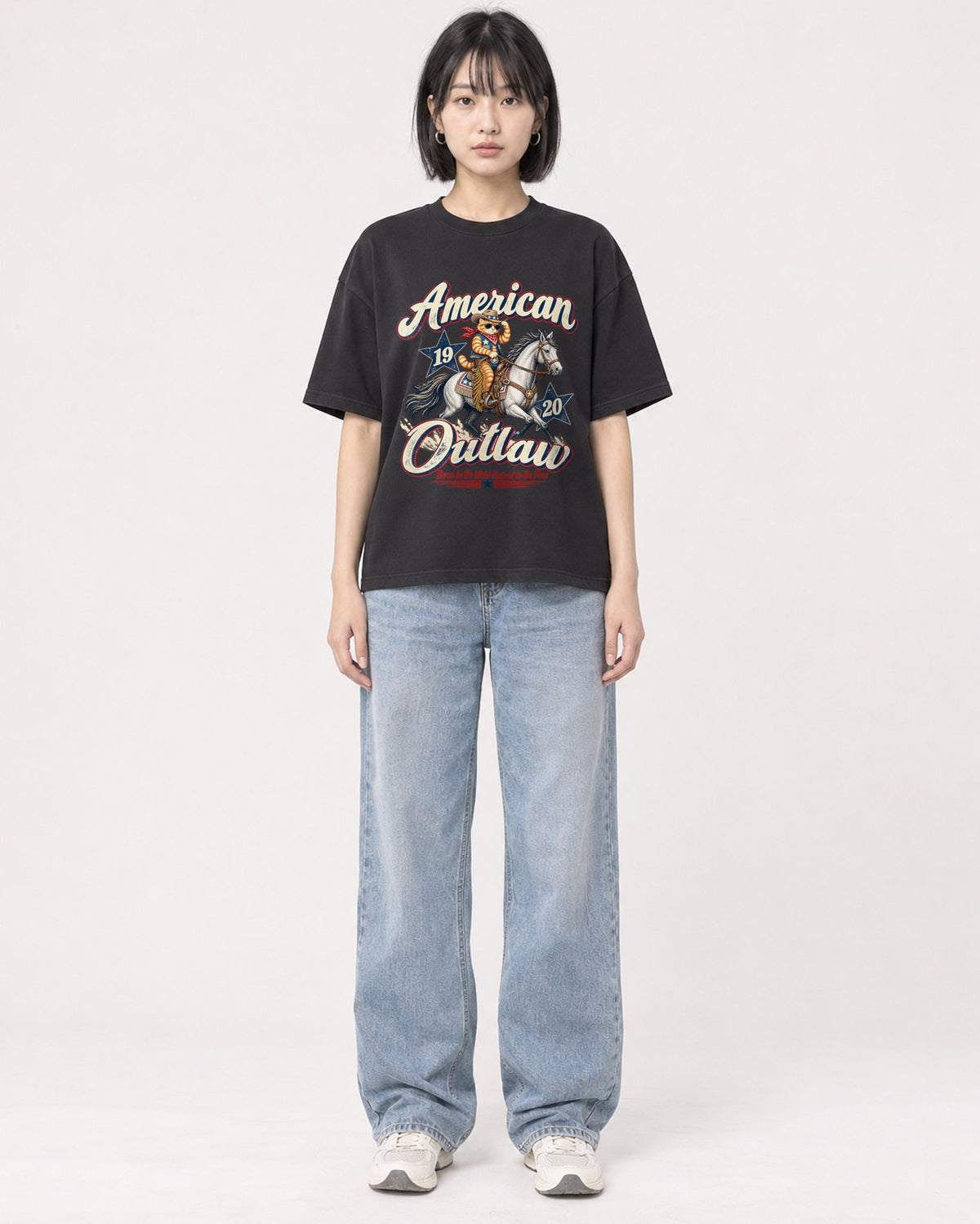 Mockup Boxy Heavyweight Tee Black female full-body 11