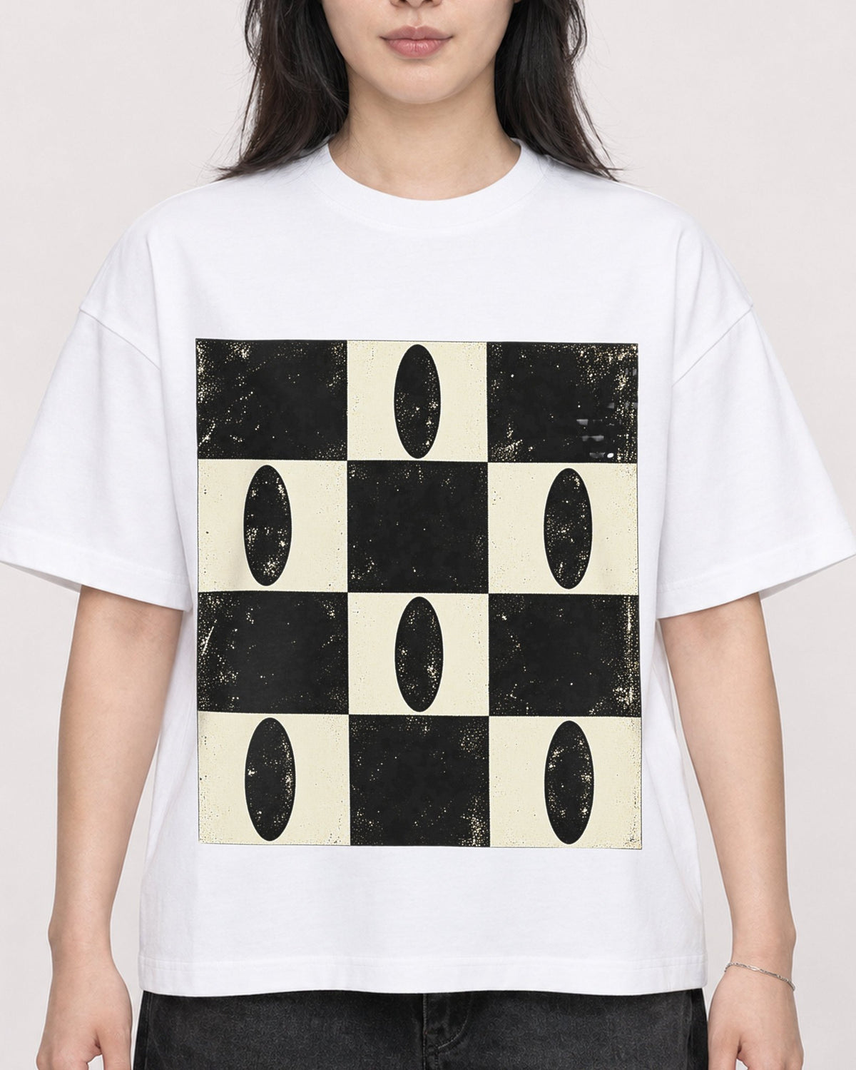 Mockup Boxy Heavyweight Tee White female close-up 13