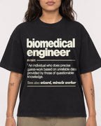 Mockup Boxy Heavyweight Tee Black female close-up 06