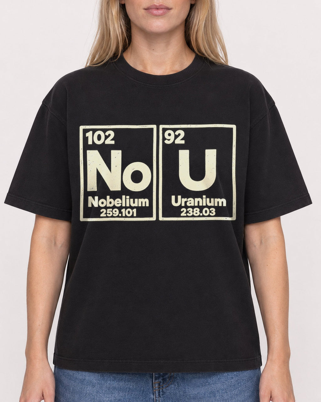 Mockup Boxy Heavyweight Tee Black female close-up 08