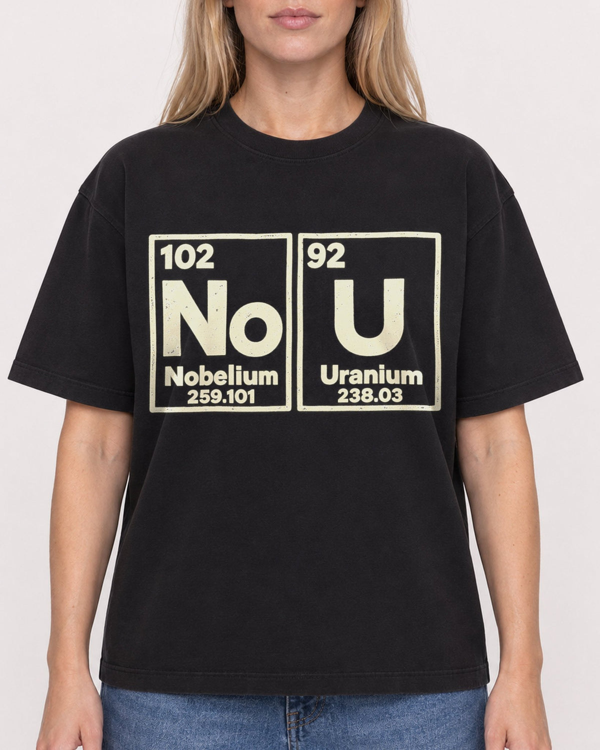 Mockup Boxy Heavyweight Tee Black female close-up 08