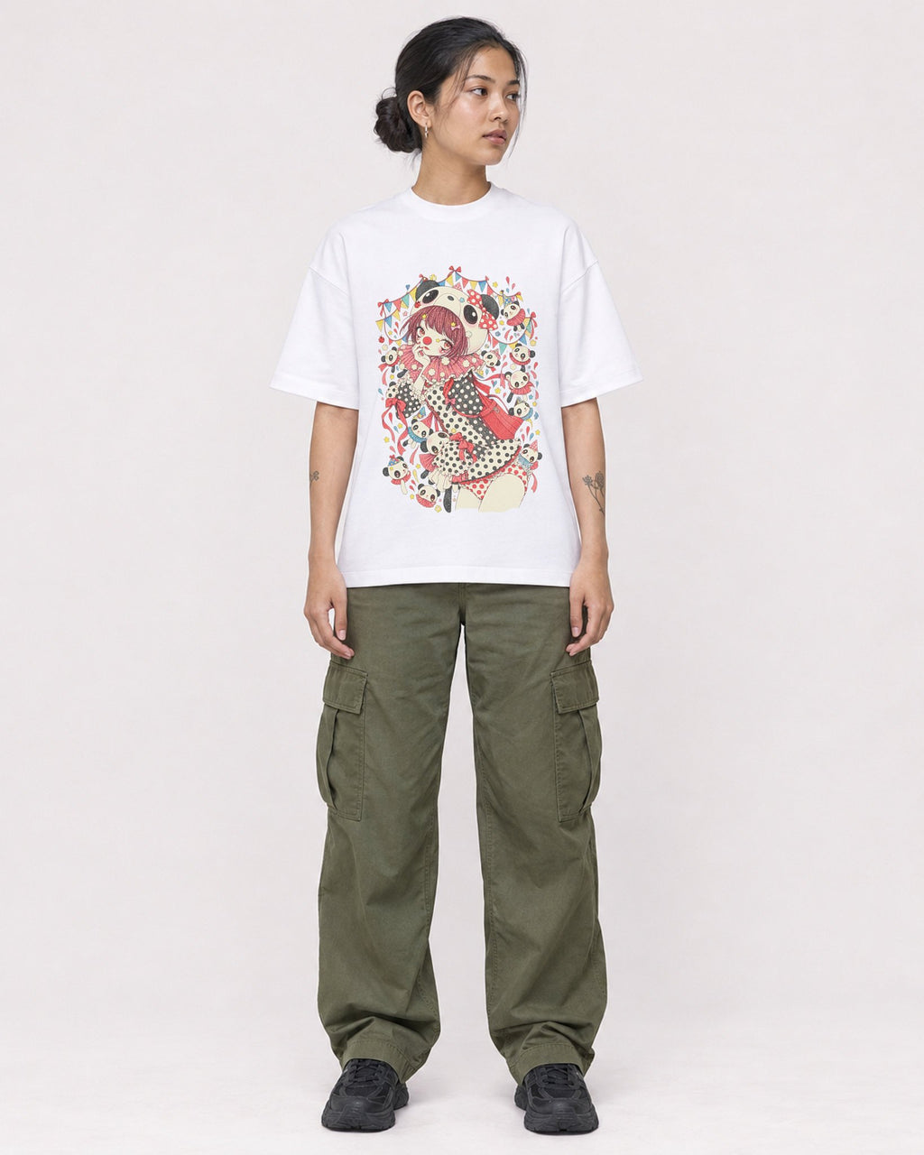 Mockup Boxy Heavyweight Tee White female full-body 12