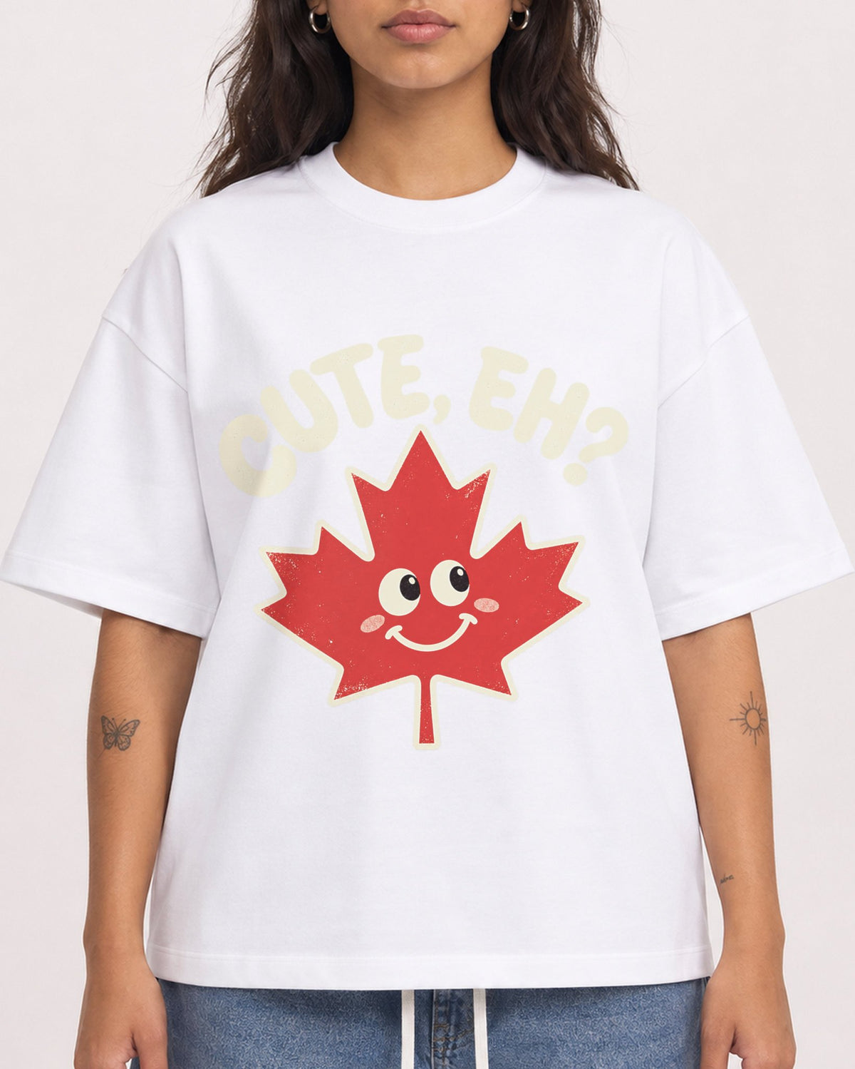 Mockup Boxy Heavyweight Tee White female close-up 06