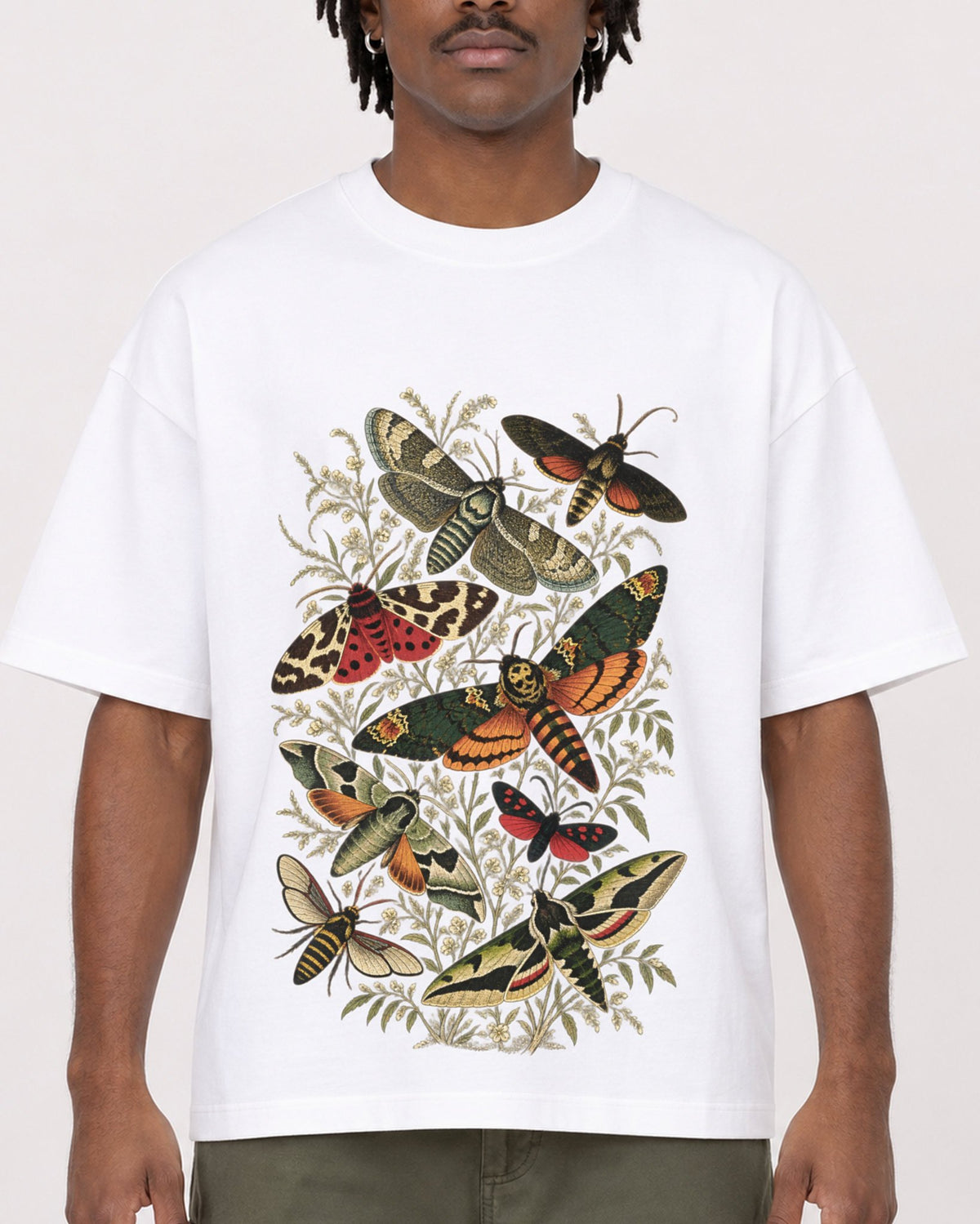 Mockup Boxy Heavyweight Tee White male close-up 04