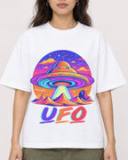 Mockup Boxy Heavyweight Tee White female close-up 02