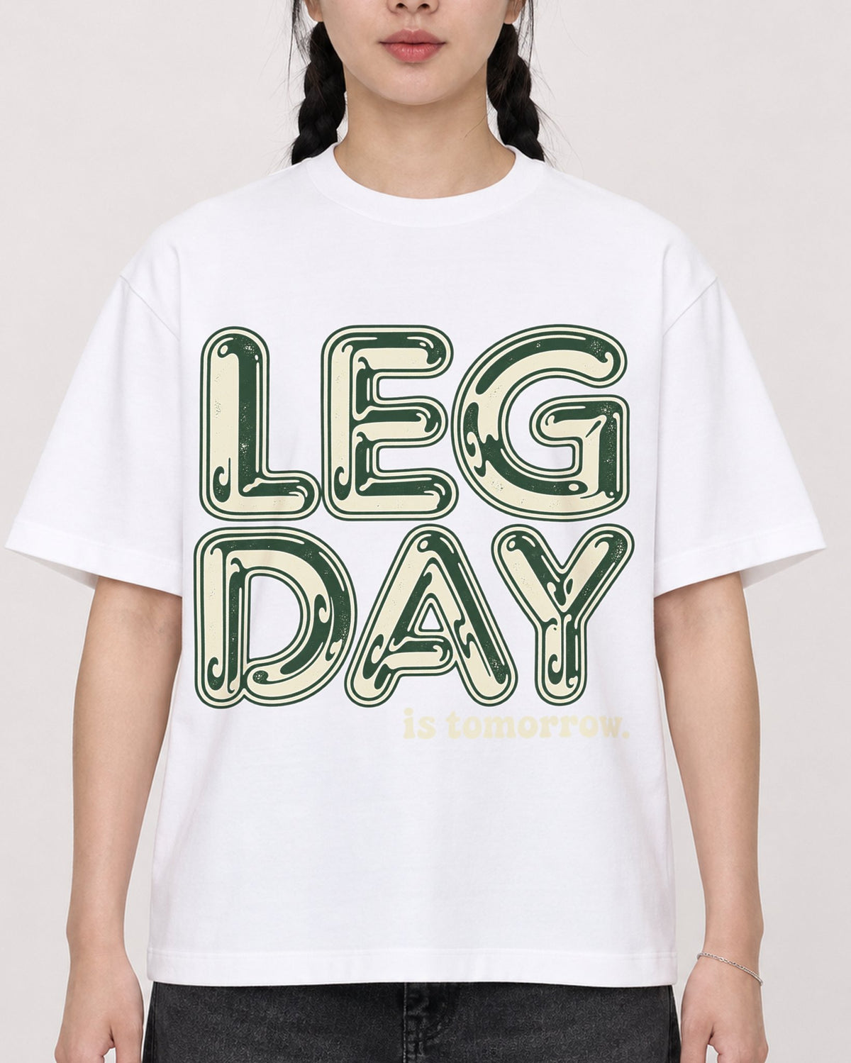 Mockup Boxy Heavyweight Tee White female close-up 43