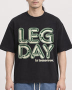 Mockup Boxy Heavyweight Tee Black male close-up 43