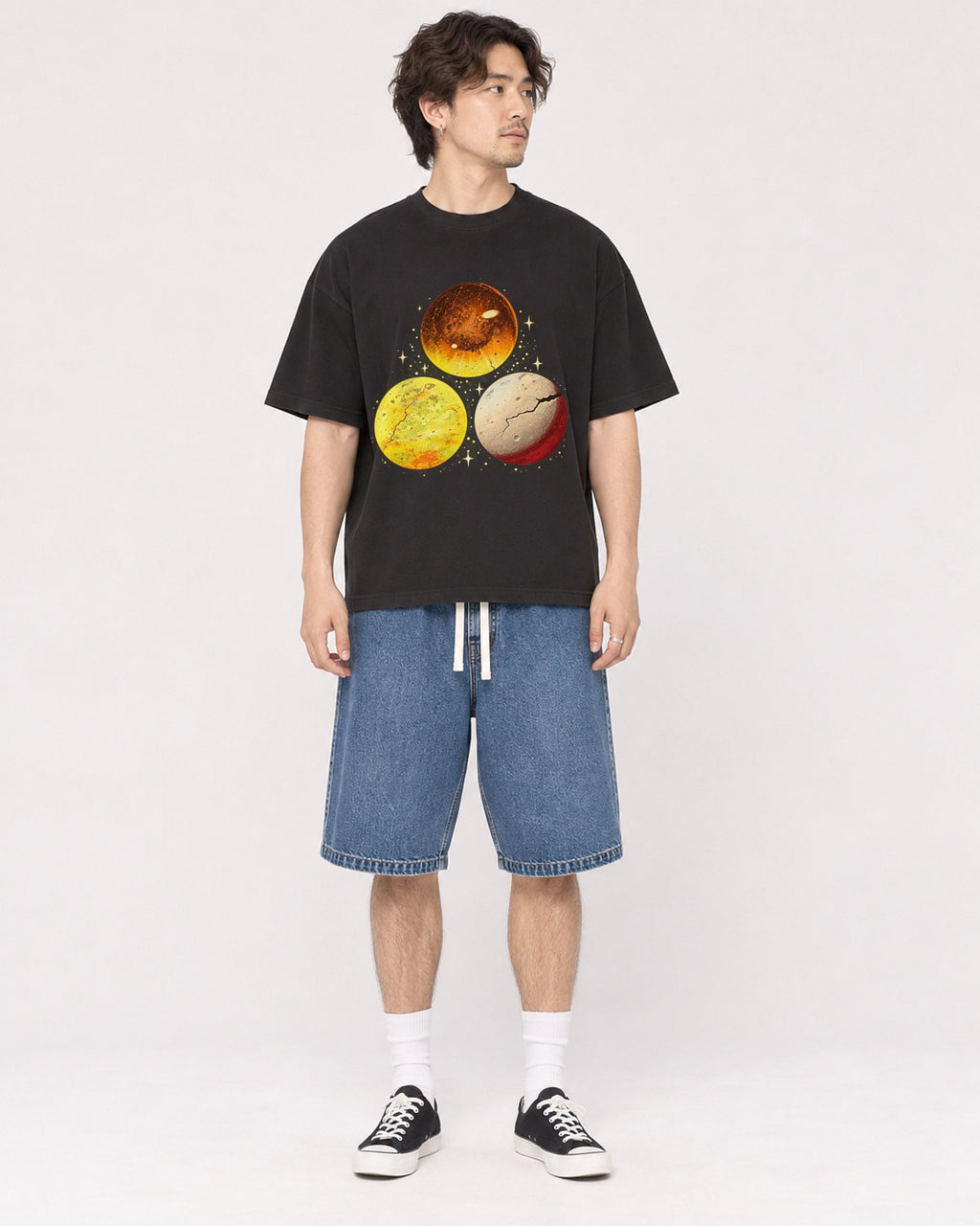 Mockup Boxy Heavyweight Tee Black male full-body 03
