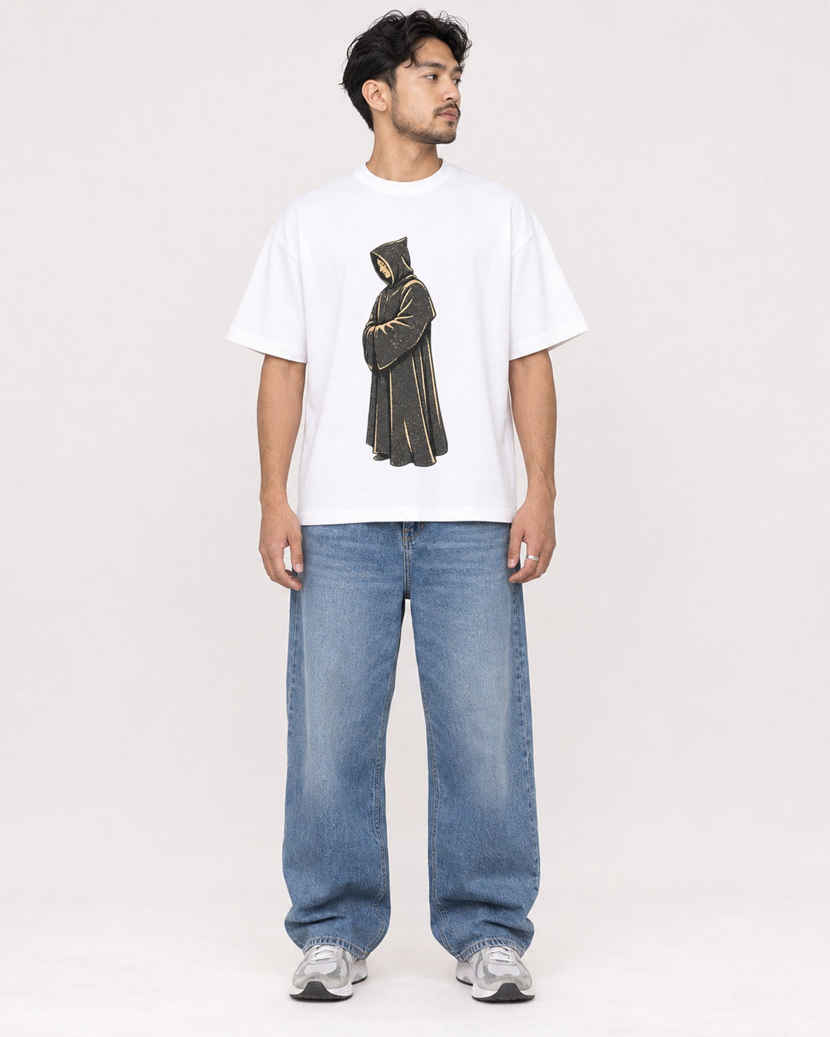 Mockup Boxy Heavyweight Tee White male full-body 02