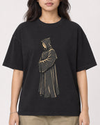 Mockup Boxy Heavyweight Tee Black female close-up 02