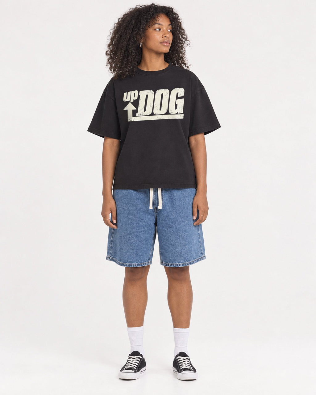 Mockup Boxy Heavyweight Tee Black female full-body 05
