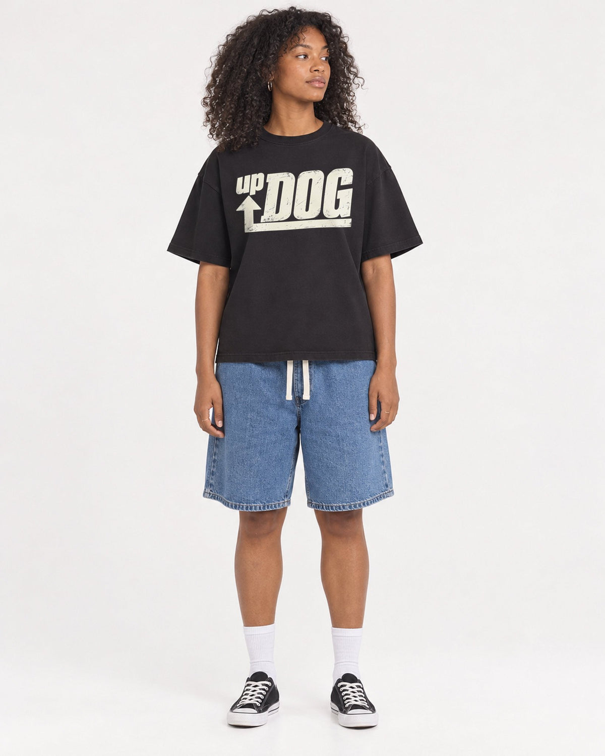 Mockup Boxy Heavyweight Tee Black female full-body 05