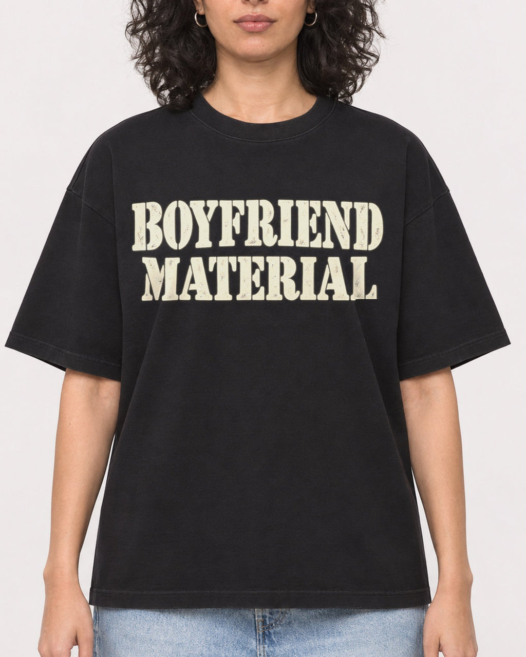Mockup Boxy Heavyweight Tee Black female close-up 27